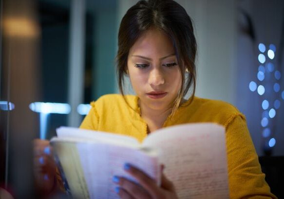 Lady Reading